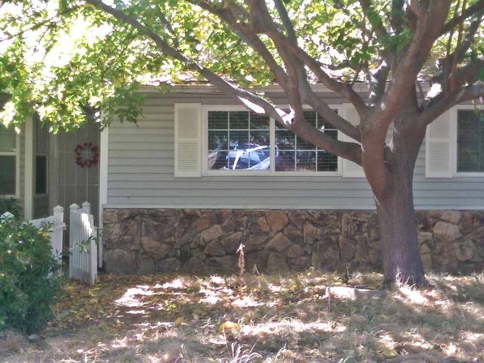2nd image of 136 Monowood Dr
