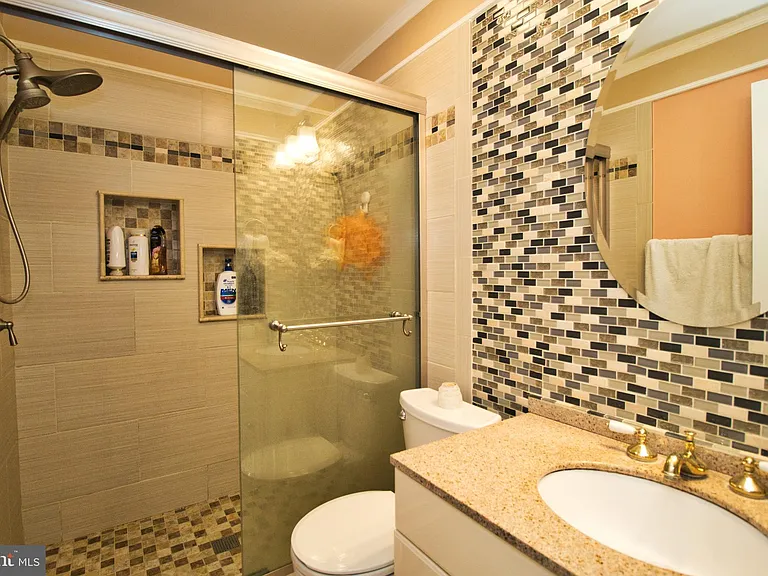 4590 Louise Saint Claire Dr — Photo 14