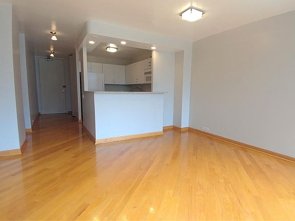 2nd image of 405 N Wabash Ave Unit 2209