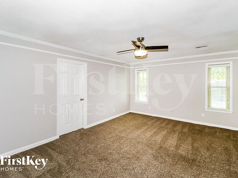 3707 Oak Forest Dr — Photo 9