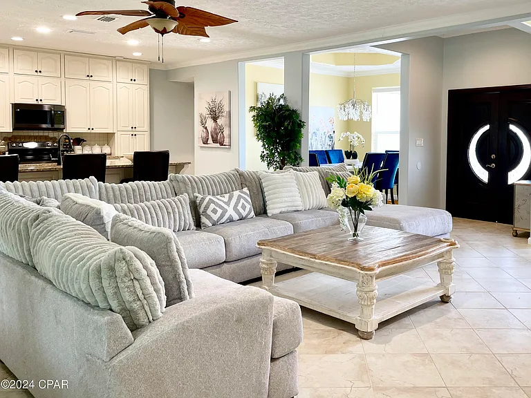 1043 Plantation Dr — Photo 11