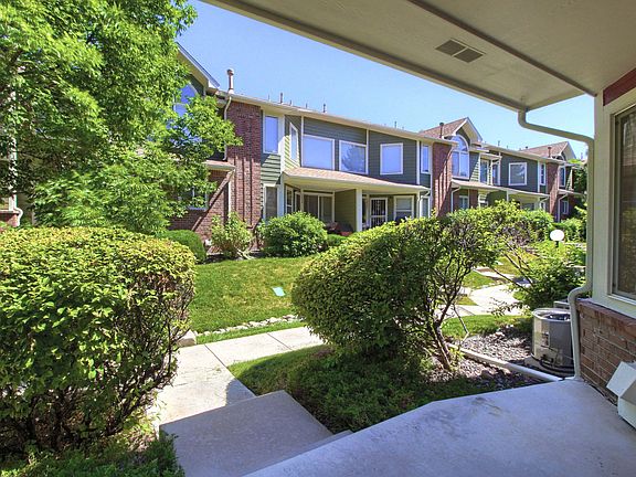 3rd image of 2432 W 82nd Pl Unit G