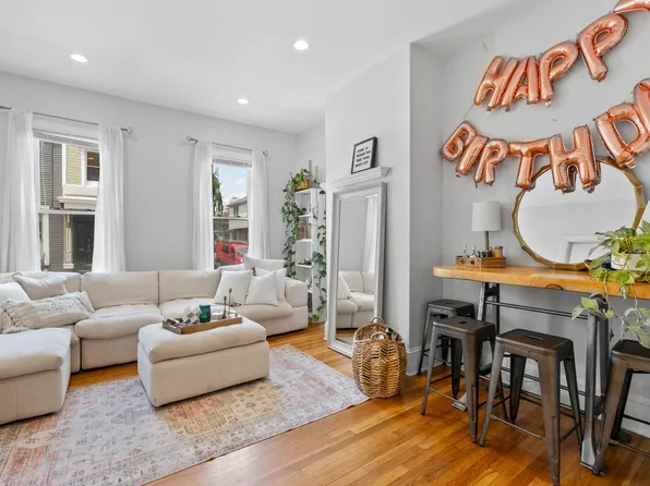 393 E 5th St, South Boston, MA 02127