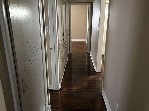 4th image of 4317 NW Hoover Ave