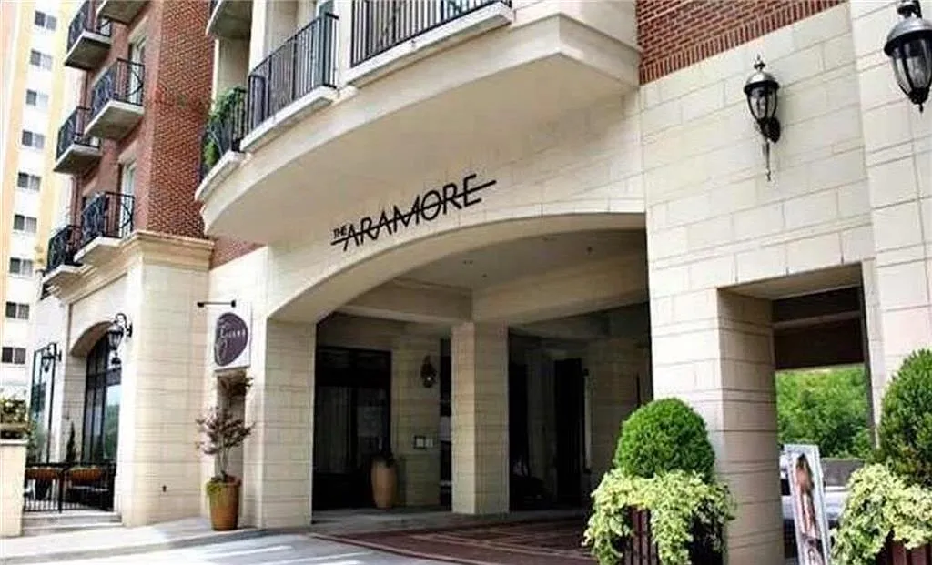 1 bed, 1.0 bath, 1144 sqft, $1,100 — Photo 2