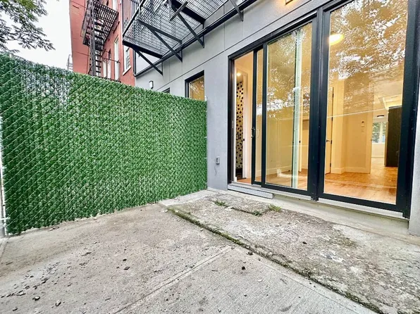 949 Metropolitan Avenue image 1 of 23