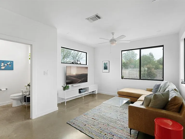 5725 Toscana Ave — Photo 15