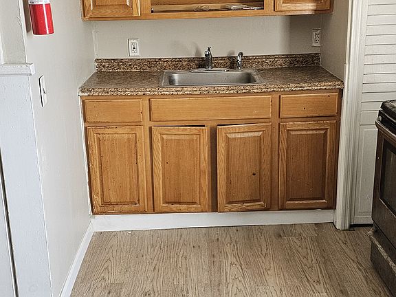 4th image of 644 2nd Ave #1