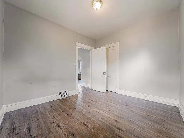 3484 W 58th St — Photo 29