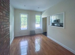 228 Cornelia St #1A, Brooklyn, NY 11221