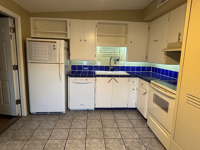7814 E Diamond St — Photo 14