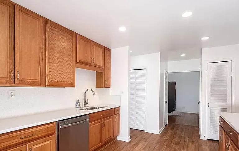 1108 N Taft Ave — Photo 8