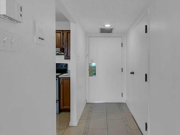 4th image of 1202 S 13th Ave SW #402