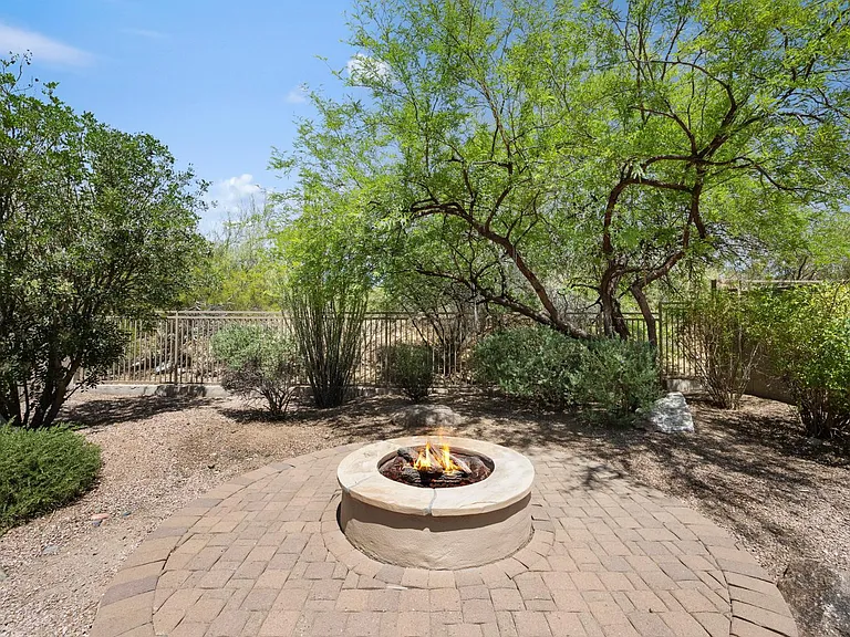 10290 E Mallow Cir — Photo 35