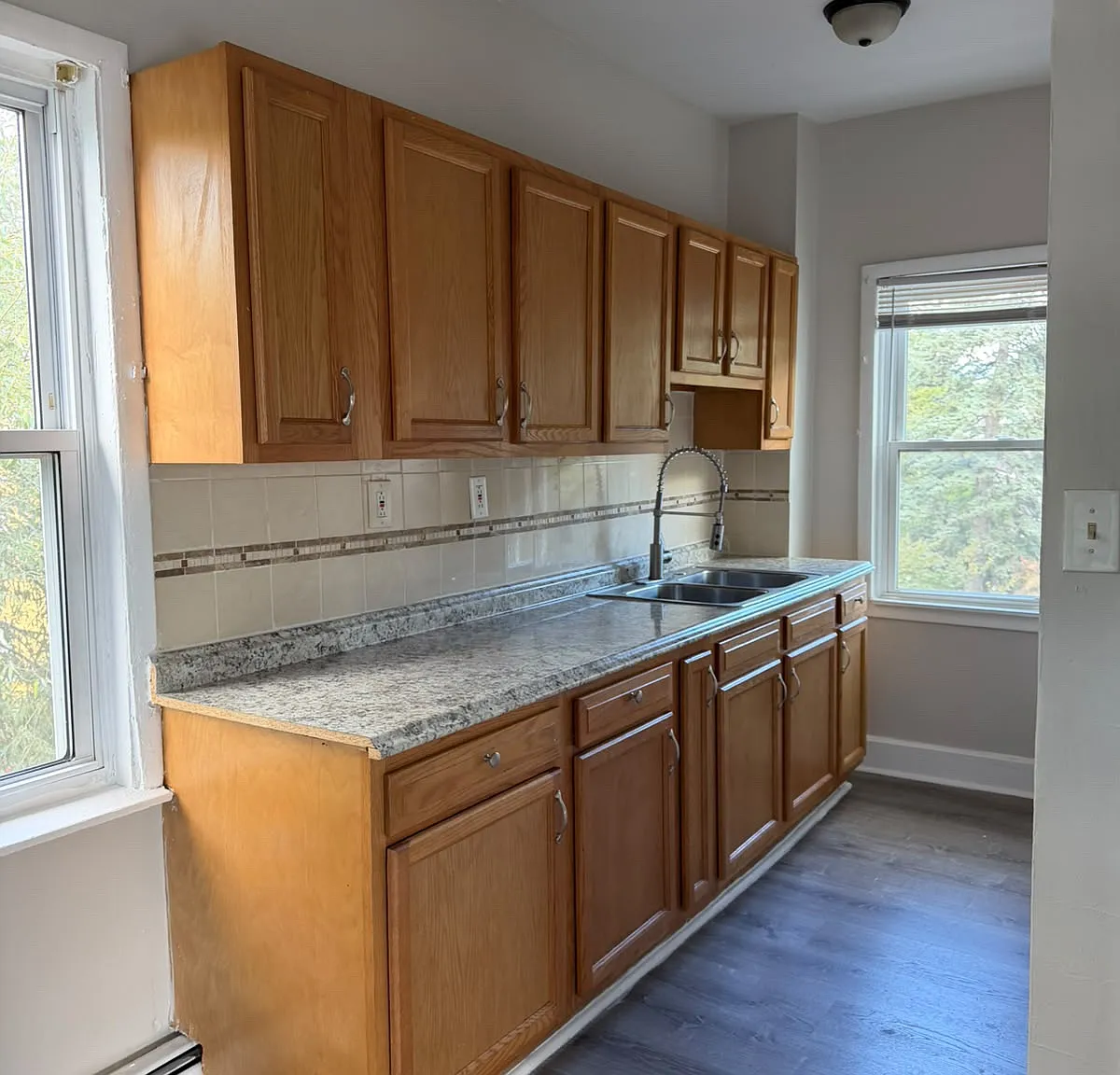 3 bed, 1200 sqft, $2,100 — Photo 1