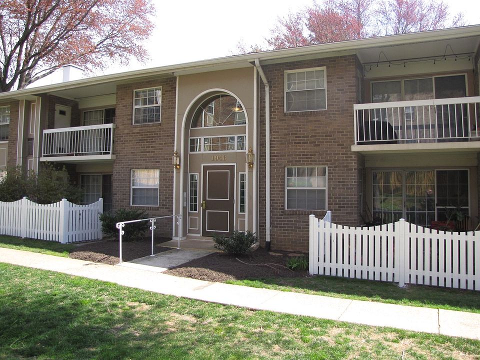 1st image of 1948 Kennedy Dr APT 102