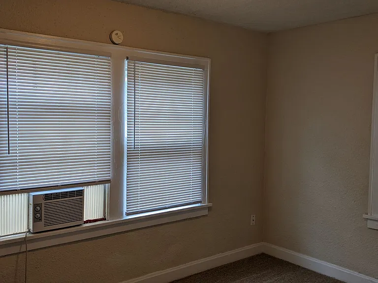 1404 S Maywood Ave — Photo 3