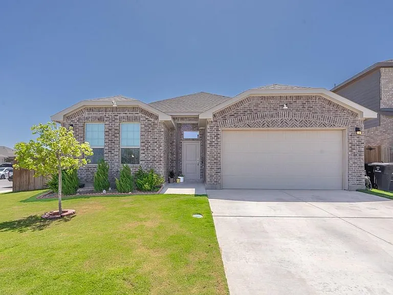 2306 Fortune Dr — Photo 1