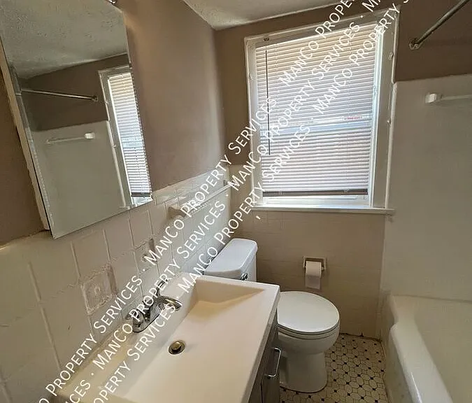 410 Delaware Ave #2 — Photo 7