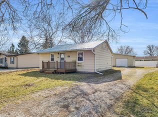 116 W Prairie Ave, Ogden, IL 61859