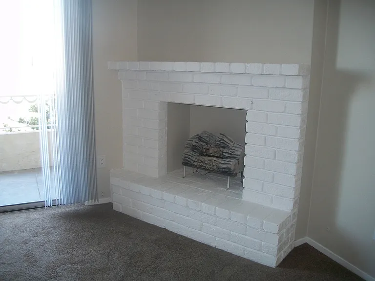 North Lake Tower — Photo 30