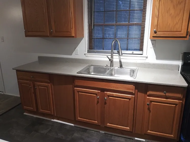 924 Spruce St — Photo 18