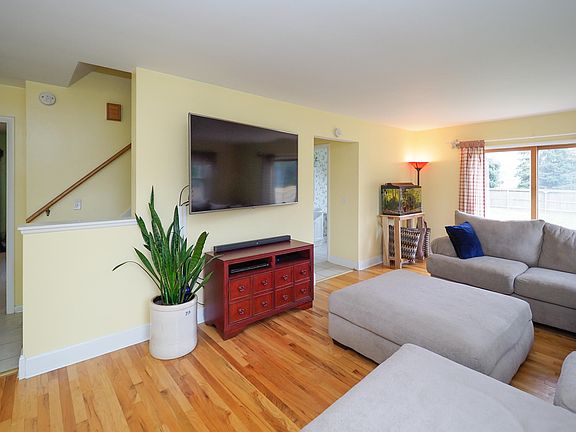4th image of 7714 Foxwood St