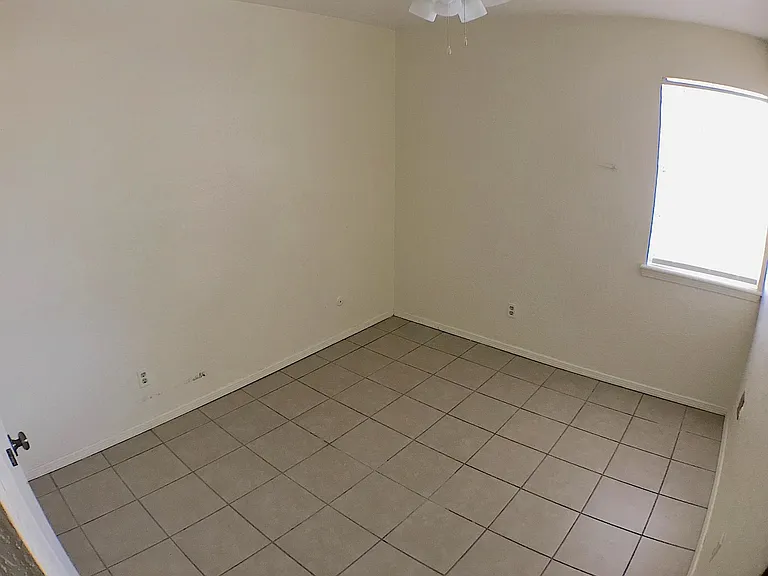 2418 Pittsburg Ave — Photo 16