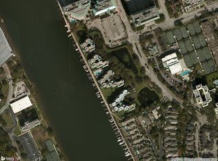 833 Seddon Cove Way, Tampa, FL 33602