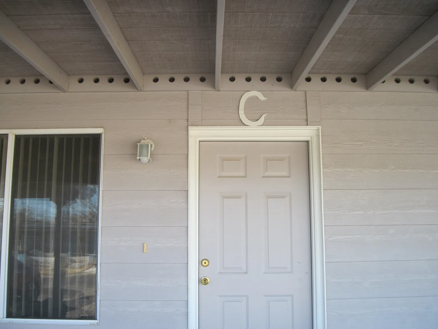 700 W Henry St — Photo 1