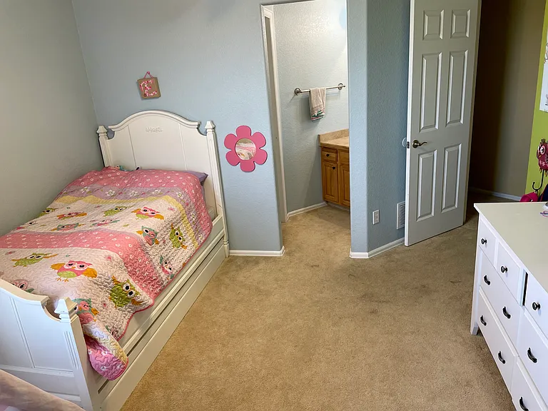 Upstairs Bedroom with Jack & Jill Bathroom