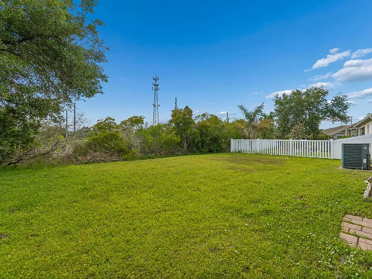 4017 Langdrum Dr — Photo 28
