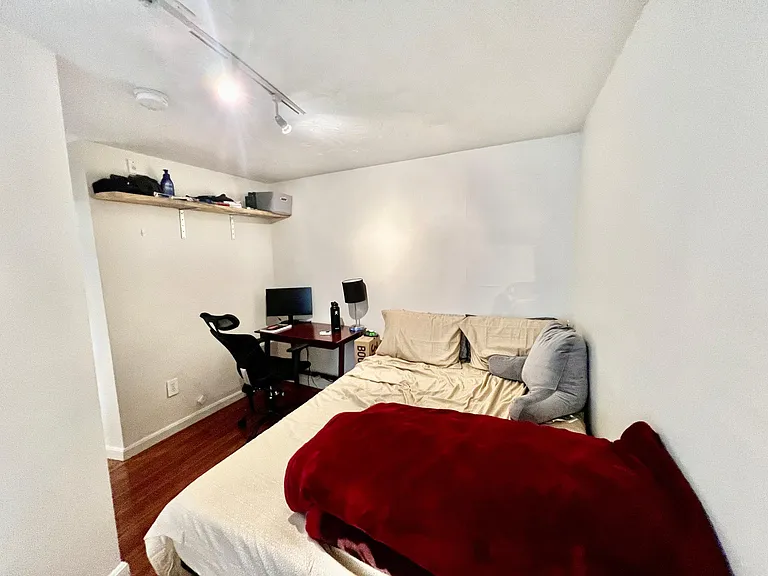 340 North St #7 — Photo 6