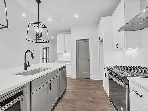 4th image of 2796 Butlers Green Cir