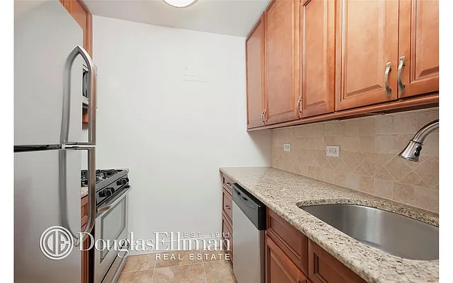 Sold by Douglas Elliman | media 7