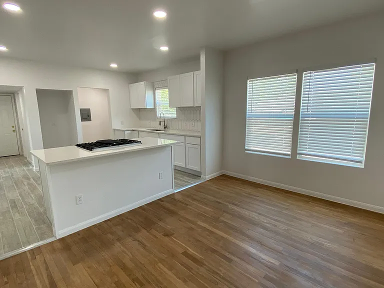202 McCauley Blvd — Photo 11