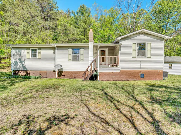 3599 Catawba Valley Dr, Salem, VA 24153