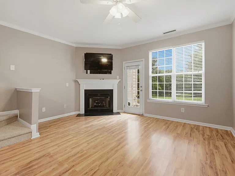 221 Grey Elm Trl — Photo 16