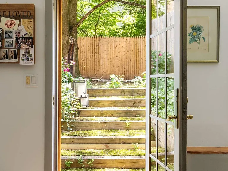 426 W 22nd St #GARDEN — Photo 6