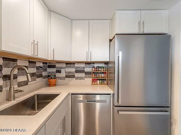 5th image of 1504 Virginia Ave APT 117