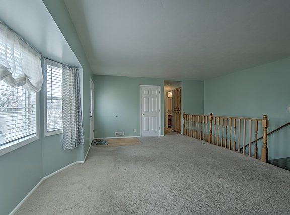 4th image of 448 S Maurine Dr