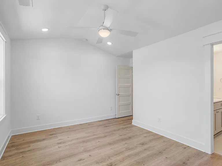 2036 Maple View Ln — Photo 19