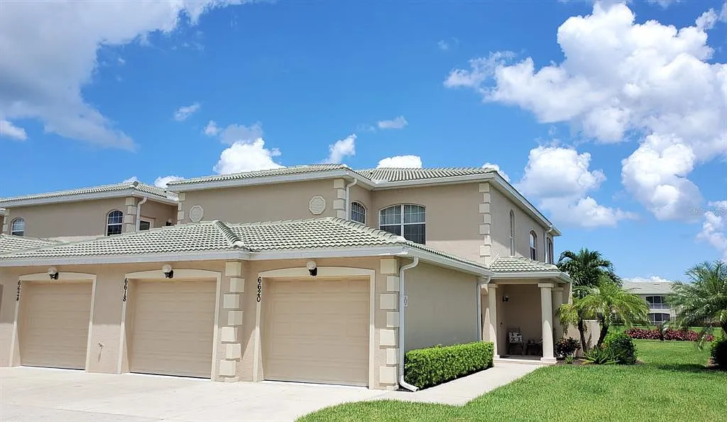 2 bed, 2.0 bath, 1440 sqft, $3,400 — Photo 1