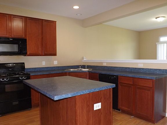 5th image of 614 Stoney Creek Ln