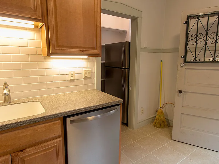 1355 W Winona St #2 — Photo 3