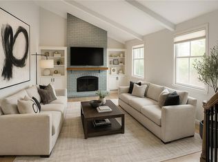 3647 NW Blue Jacket Dr, Lees Summit, MO 64064