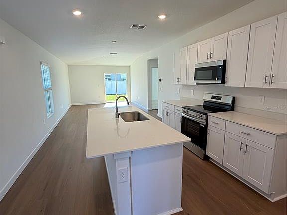 5th image of 4438 SW 80th Pl