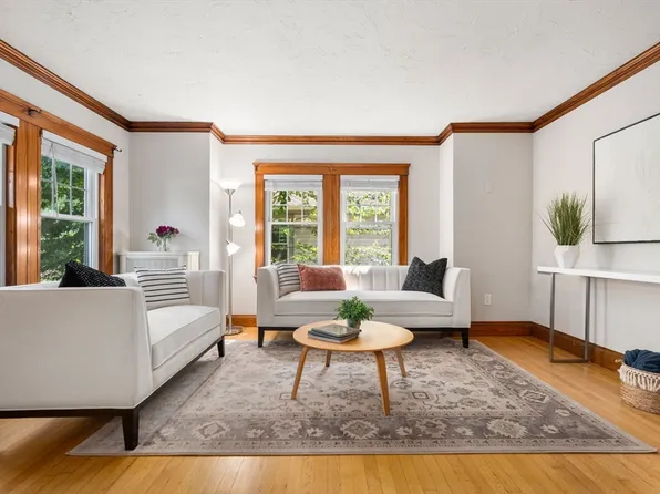 33 Aaron St, Melrose, MA 02176