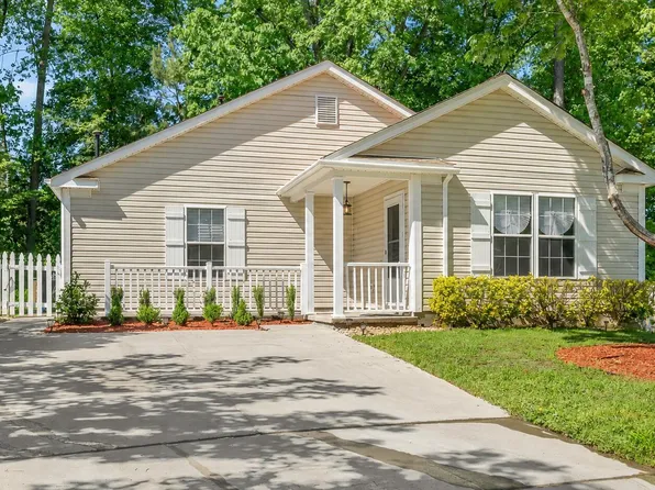 402 Happy Days Ct, Apex, NC 27502