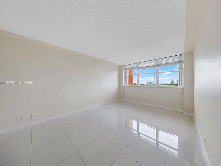 2450 NE 135th St #1006 — Photo 20
